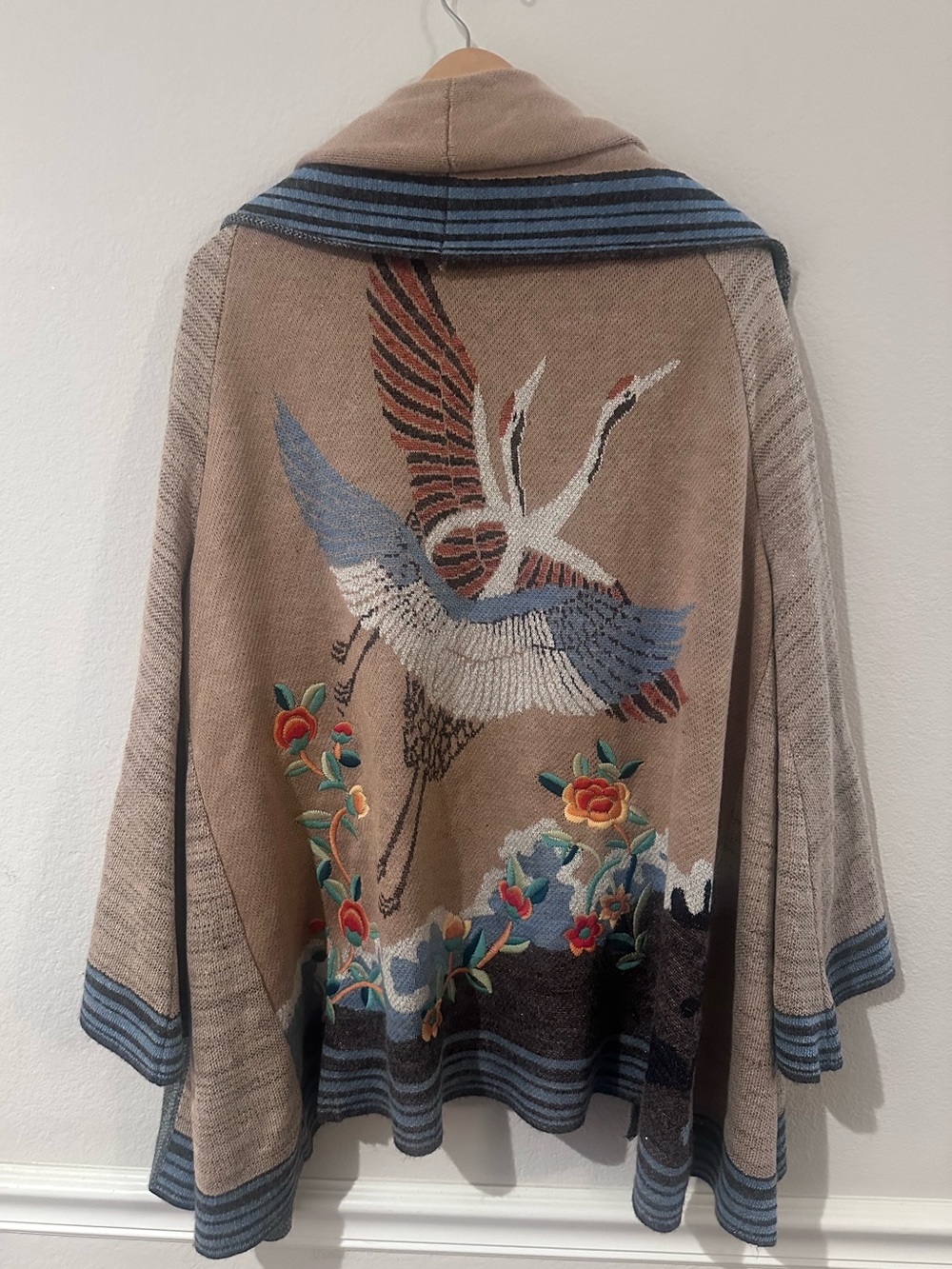 HWR Anthropologie Crane Embroidered Knit Cardigan Sweater LP Beige Blue - Picture 5 of 9